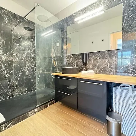 Apartment Jolie F3 Berthelot , Equipe - Wi-fi , Cl-fd Berthelot 10eme *