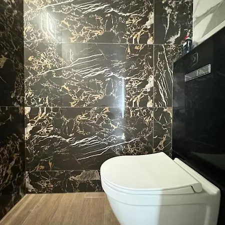 Appartement Jolie F3 Berthelot , Equipé - Wi-fi , Cl-fd Berthelot 10eme